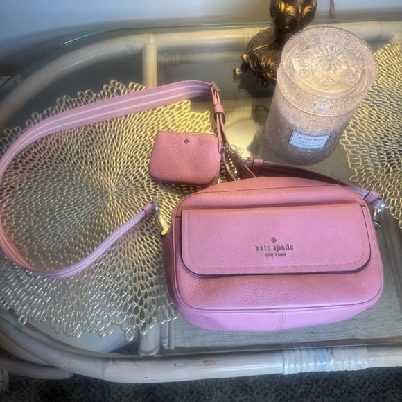 kate spade Handbags - Kate Spade Pink Crossbody Bag 💗